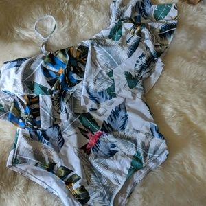 One piece one shoulder ruffled tropical swimsuit